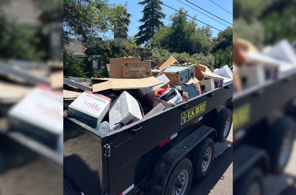 Hauling 24/7 expert delivering junk removal in Thousand Oaks, CA, highlighting reliability and why the company is a trusted local choice. Junk Removal near me.
